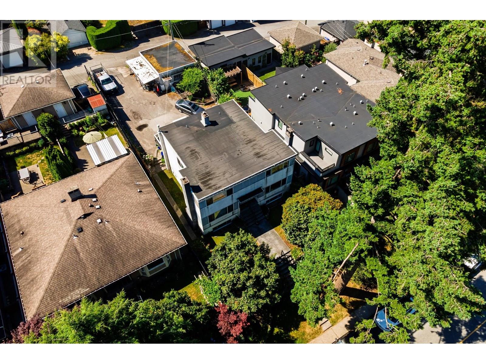 Photo 21 of 227 229 W 19th Street, North Vancouver BC