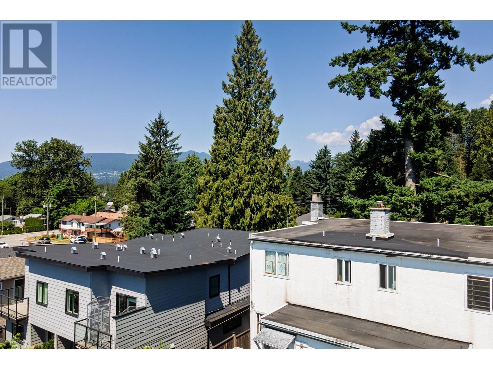 Photo 7 of 227 229 W 19th Street, North Vancouver BC