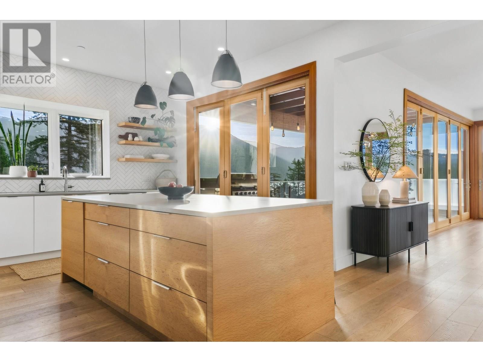 5577 INDIAN RIVER DRIVE, North Vancouver