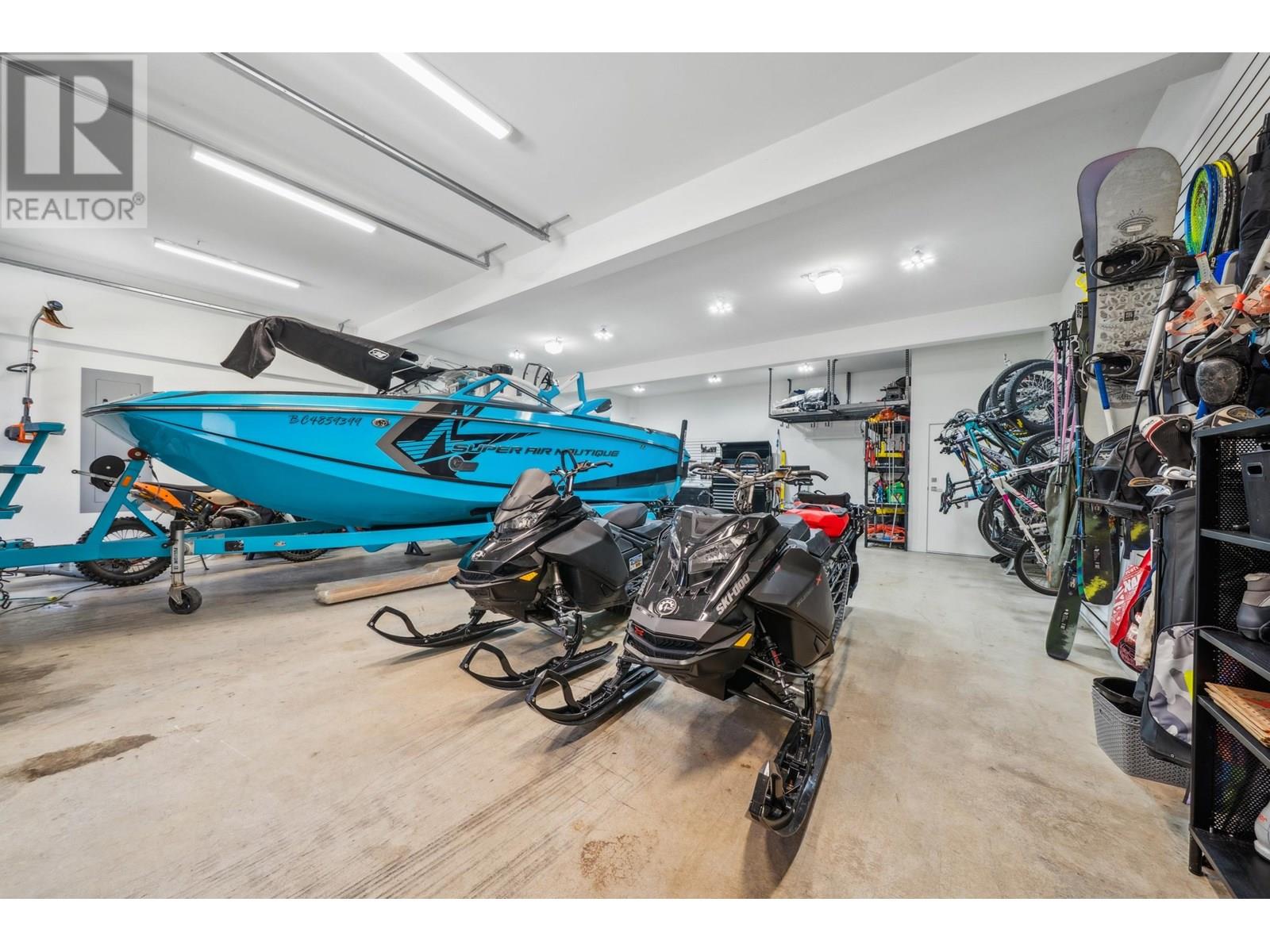 5577 INDIAN RIVER DRIVE, North Vancouver