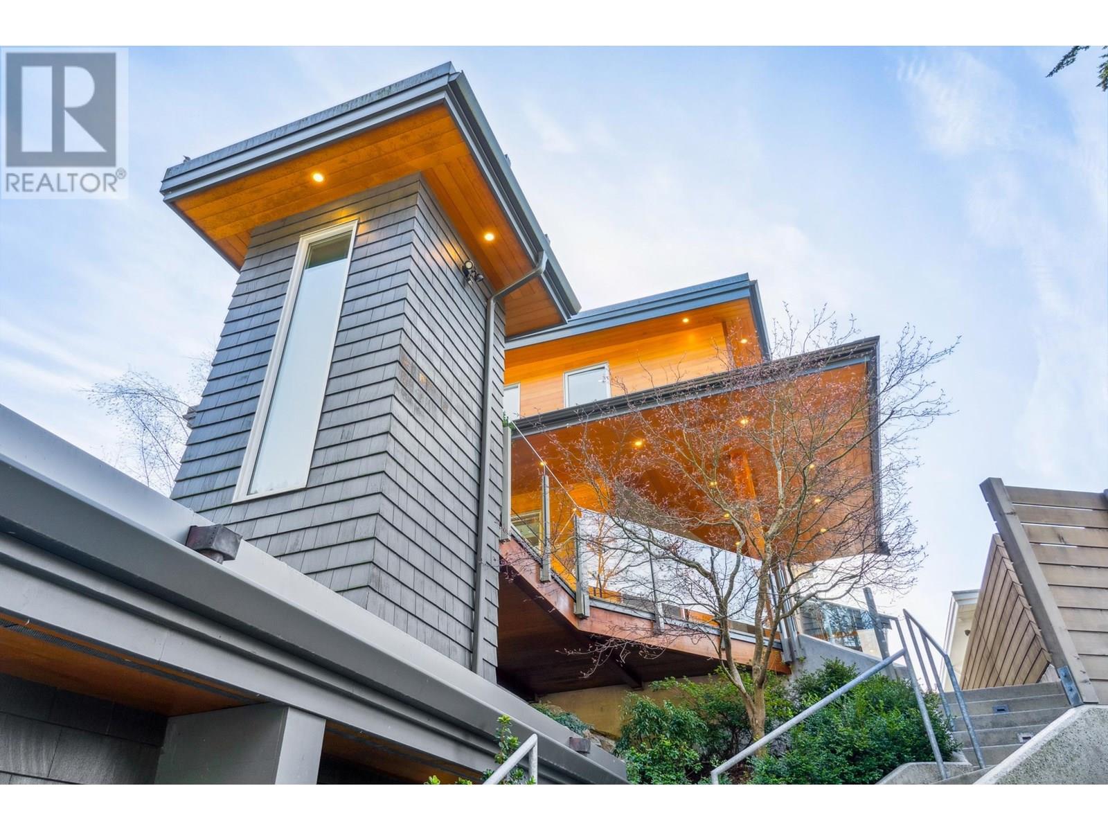 5577 INDIAN RIVER DRIVE, North Vancouver