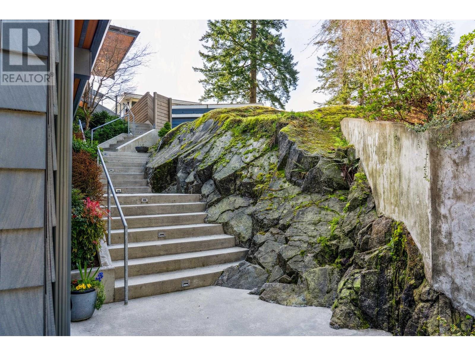 5577 INDIAN RIVER DRIVE, North Vancouver