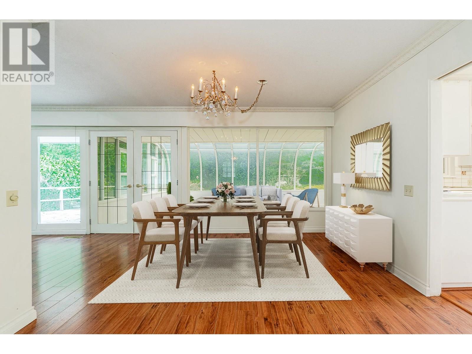 5725 CRANLEY DRIVE, West Vancouver