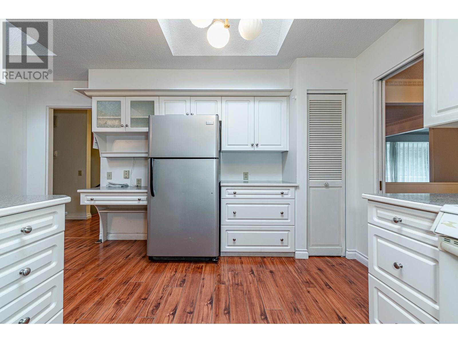 5725 CRANLEY DRIVE, West Vancouver