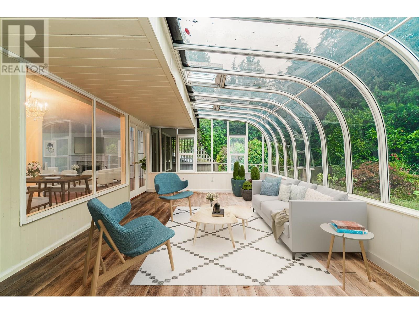 5725 CRANLEY DRIVE, West Vancouver