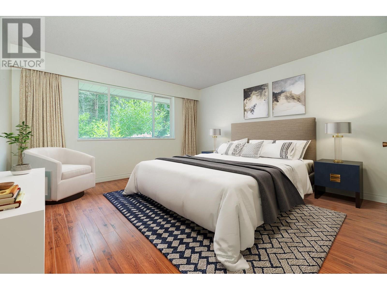 5725 CRANLEY DRIVE, West Vancouver