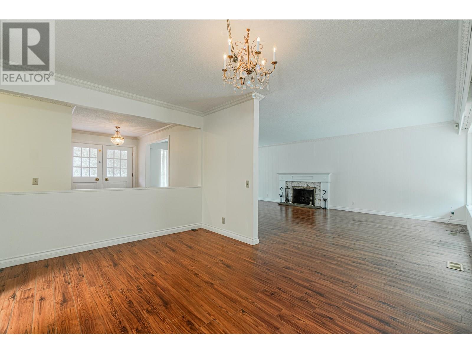 5725 CRANLEY DRIVE, West Vancouver