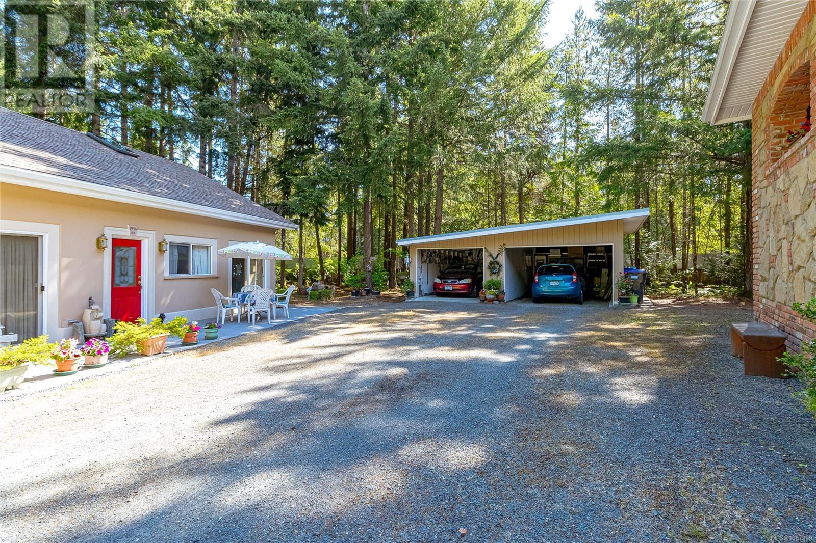 Photo 63 of 1980 Dorman Rd, Qualicum Beach BC