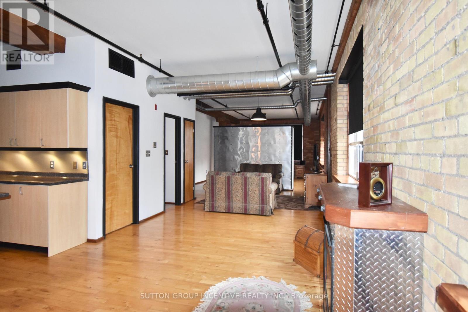 Photo 11 of 24 36 Margaret Street, Hamilton ON