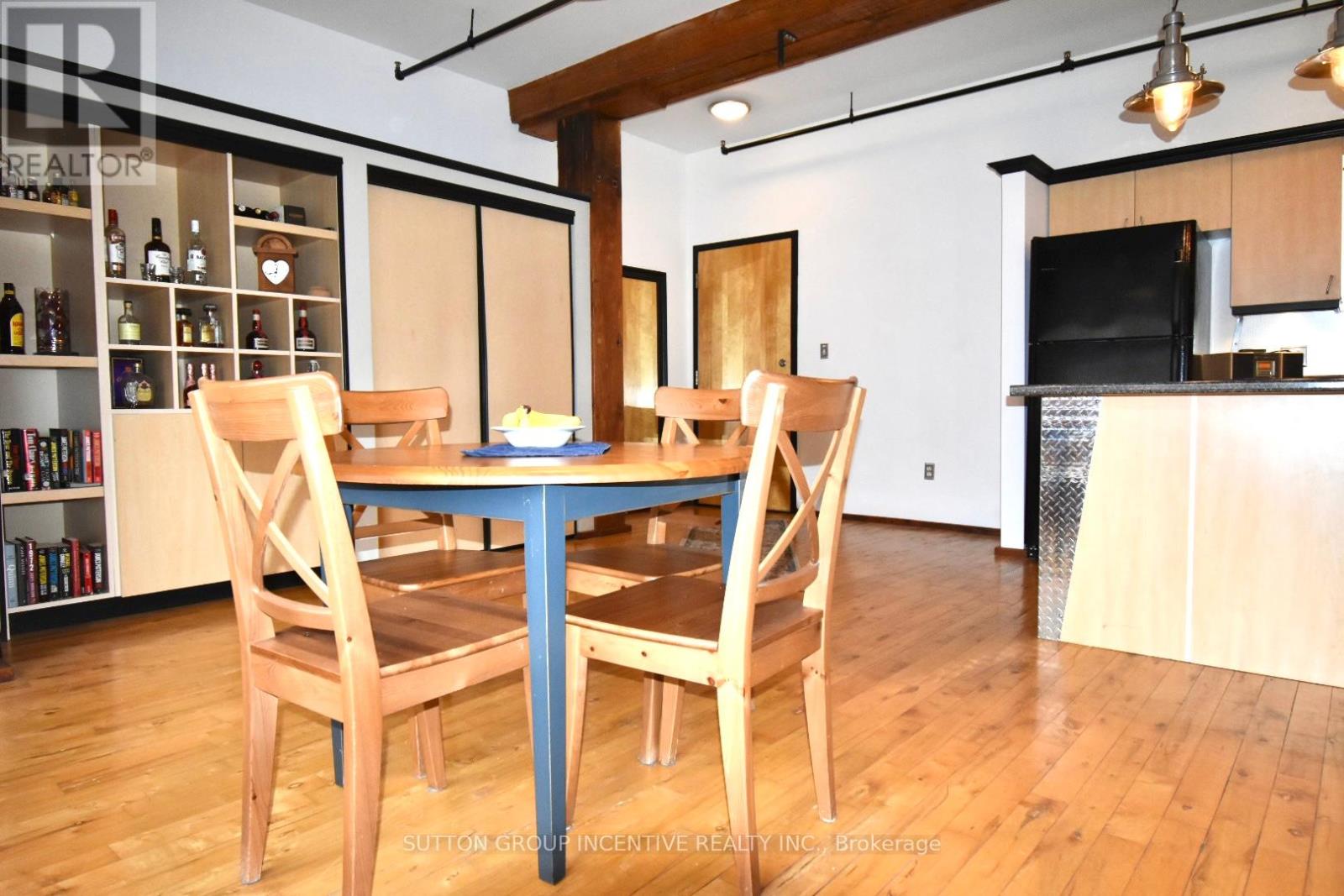 Photo 10 of 24 36 Margaret Street, Hamilton ON