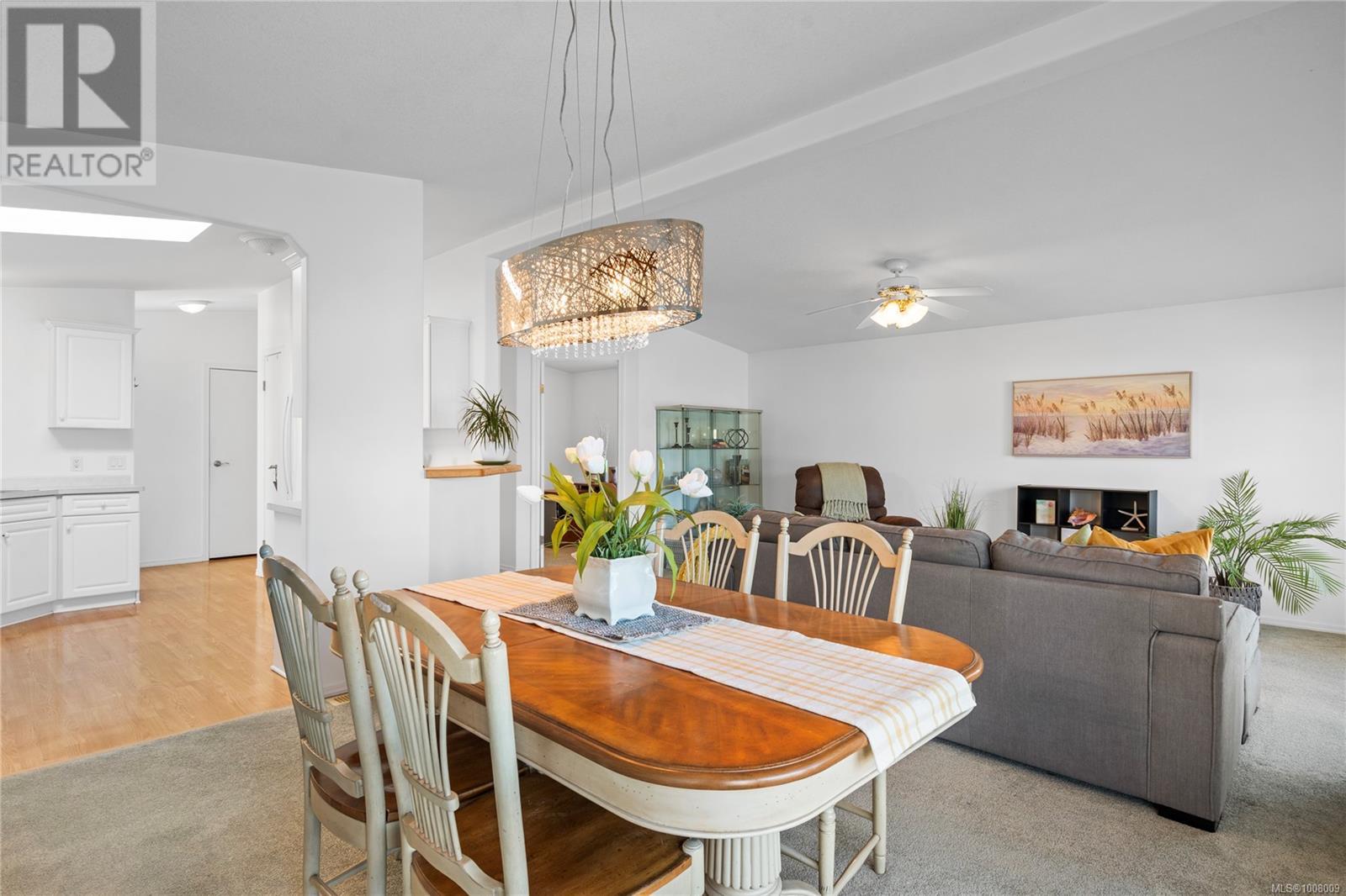 Photo 8 of 101 1833 Noorzan St, Nanaimo BC