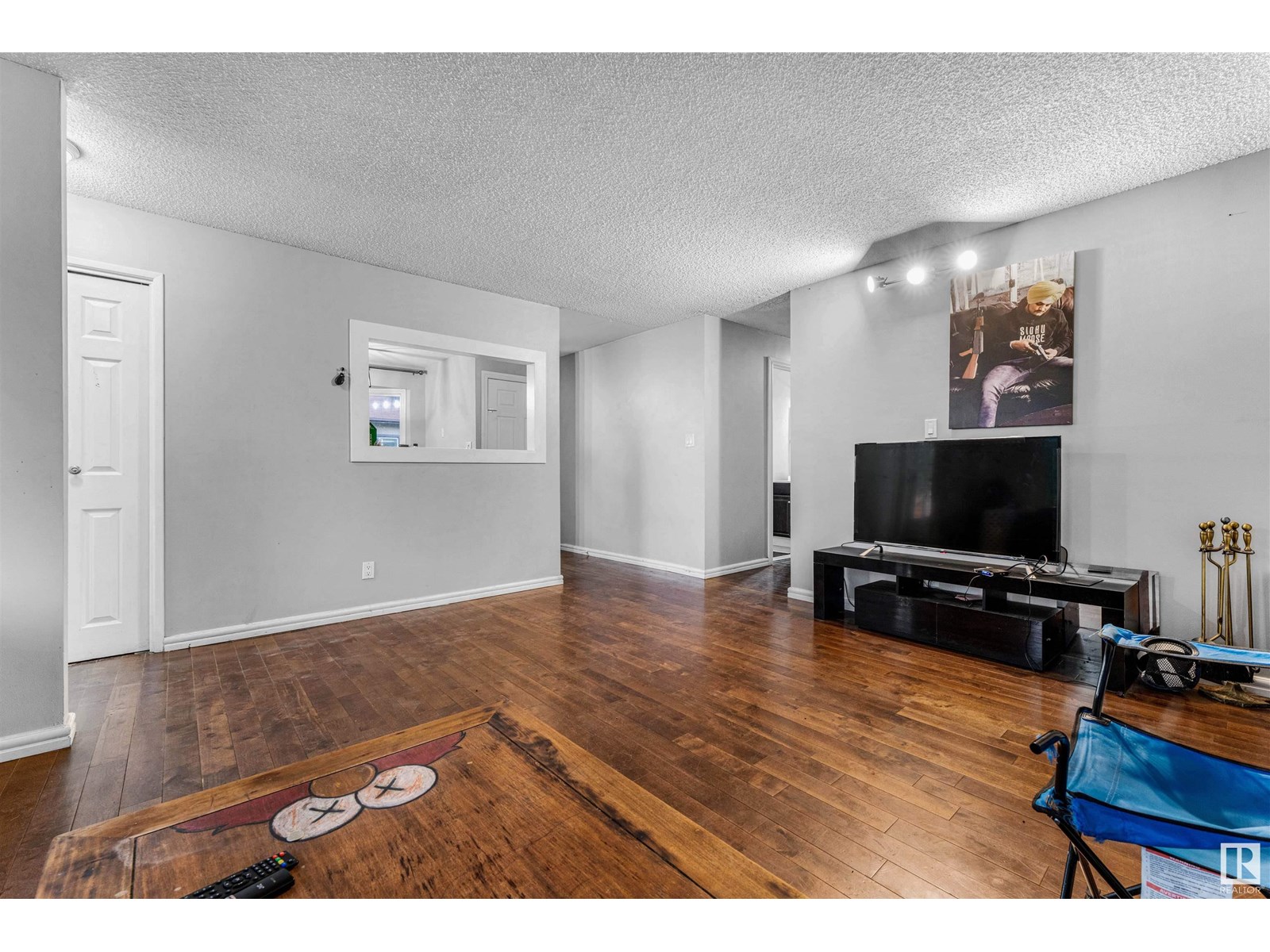 Photo 2 of 1027 61 St Nw, Edmonton AB