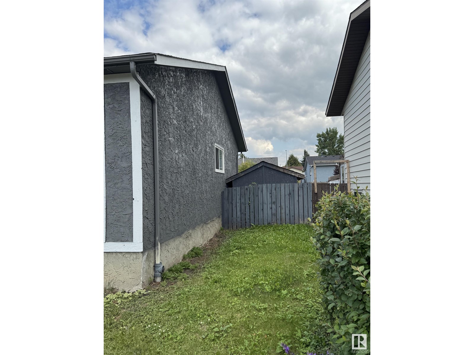 Photo 7 of 1027 61 St Nw, Edmonton AB