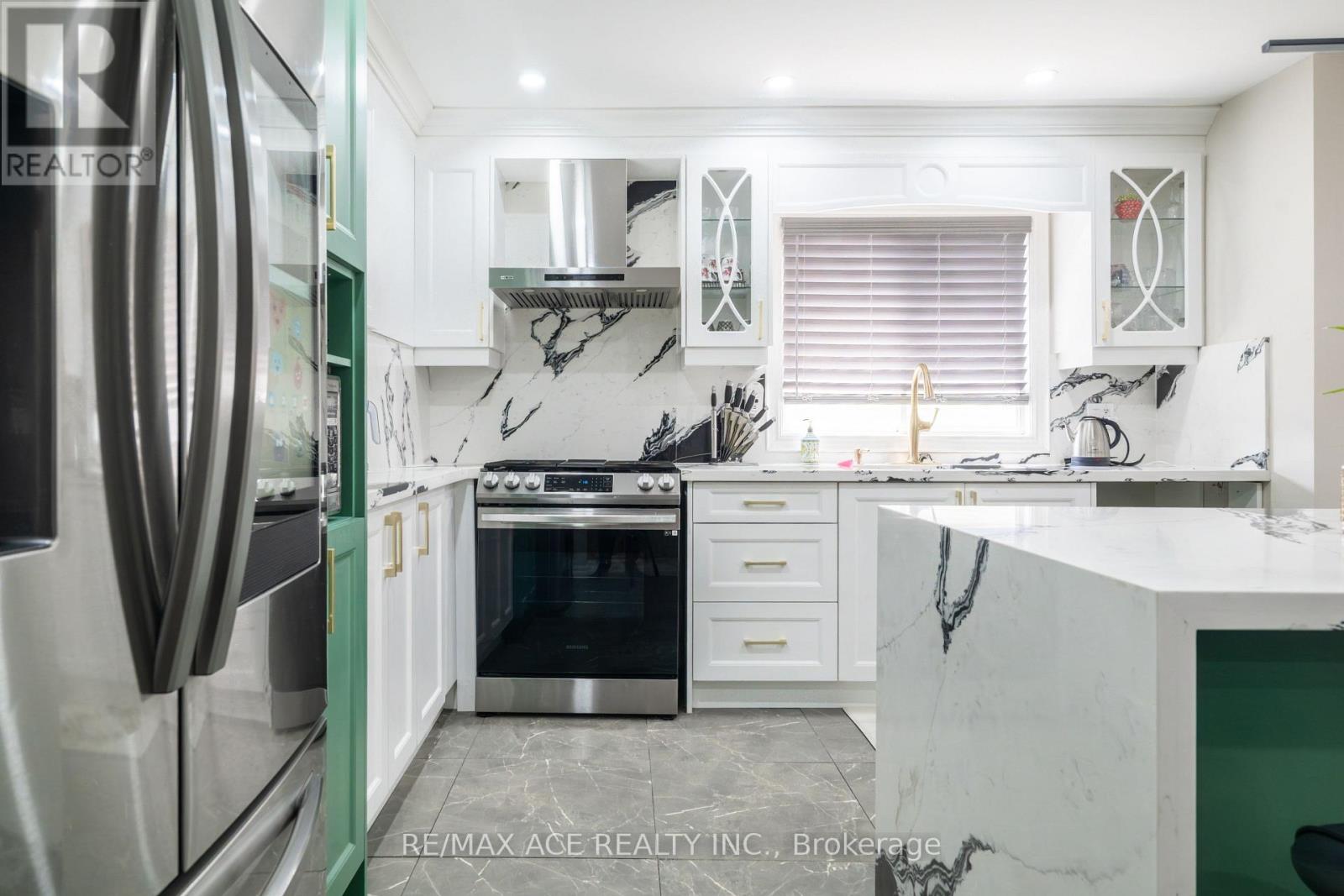 Photo 2 of 50 Soper Creek Drive, Clarington ON
