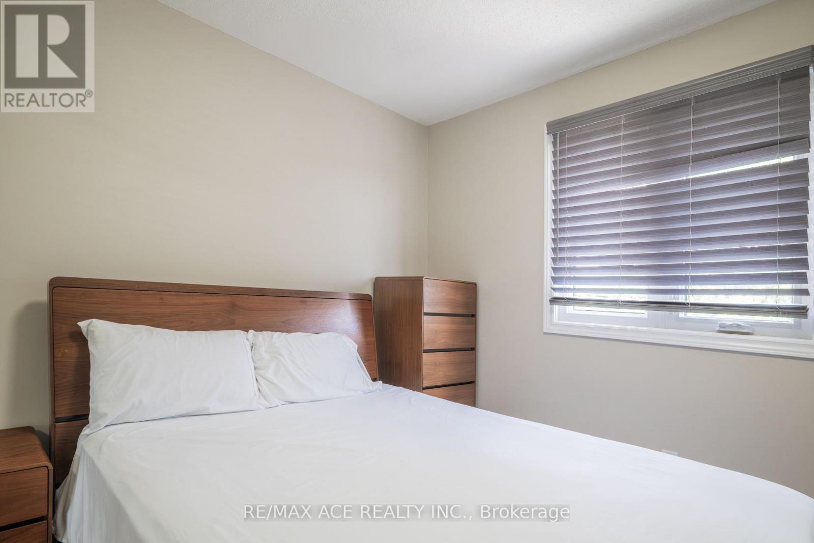 Photo 32 of 50 Soper Creek Drive, Clarington ON