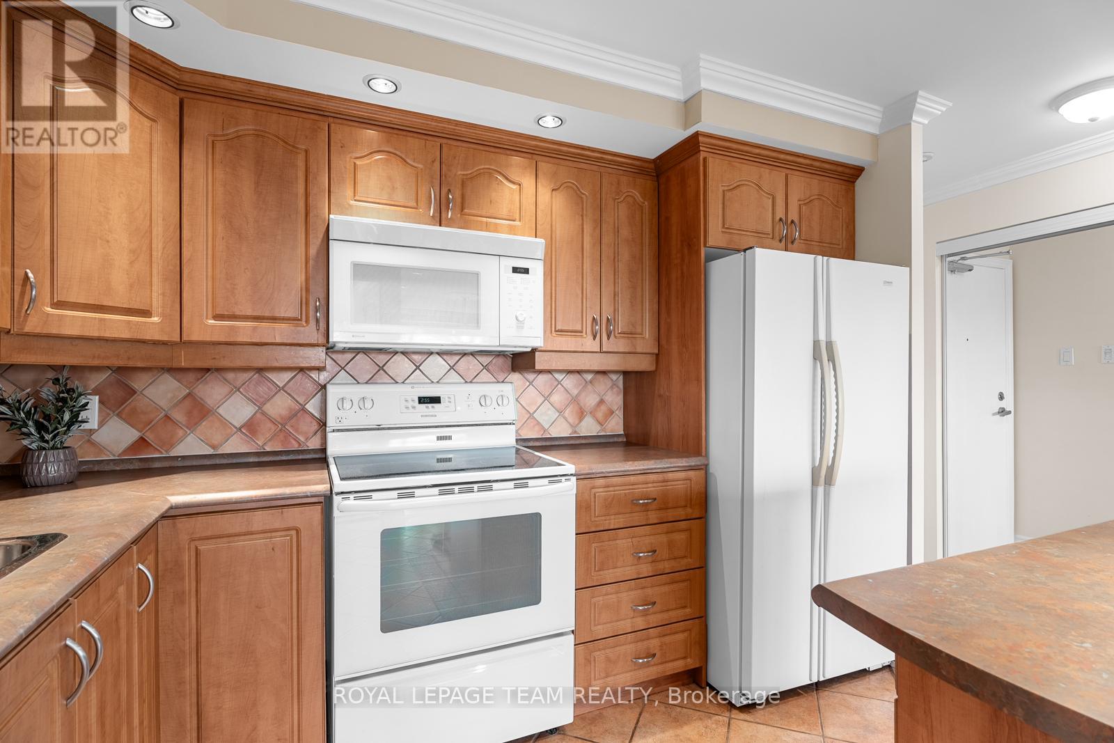 Photo 13 of 1508 40 Landry Street, Ottawa ON