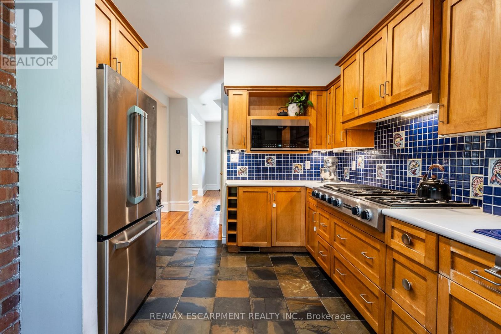 Photo 1 of 35 Mountain Avenue, Hamilton ON
