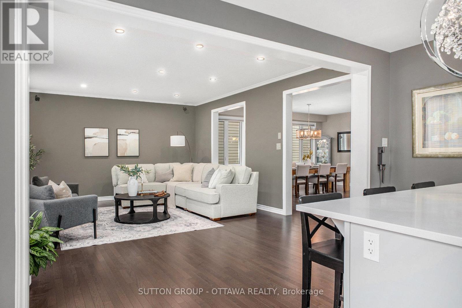 Photo 7 of 156 Asper Trail Circle N, Ottawa ON