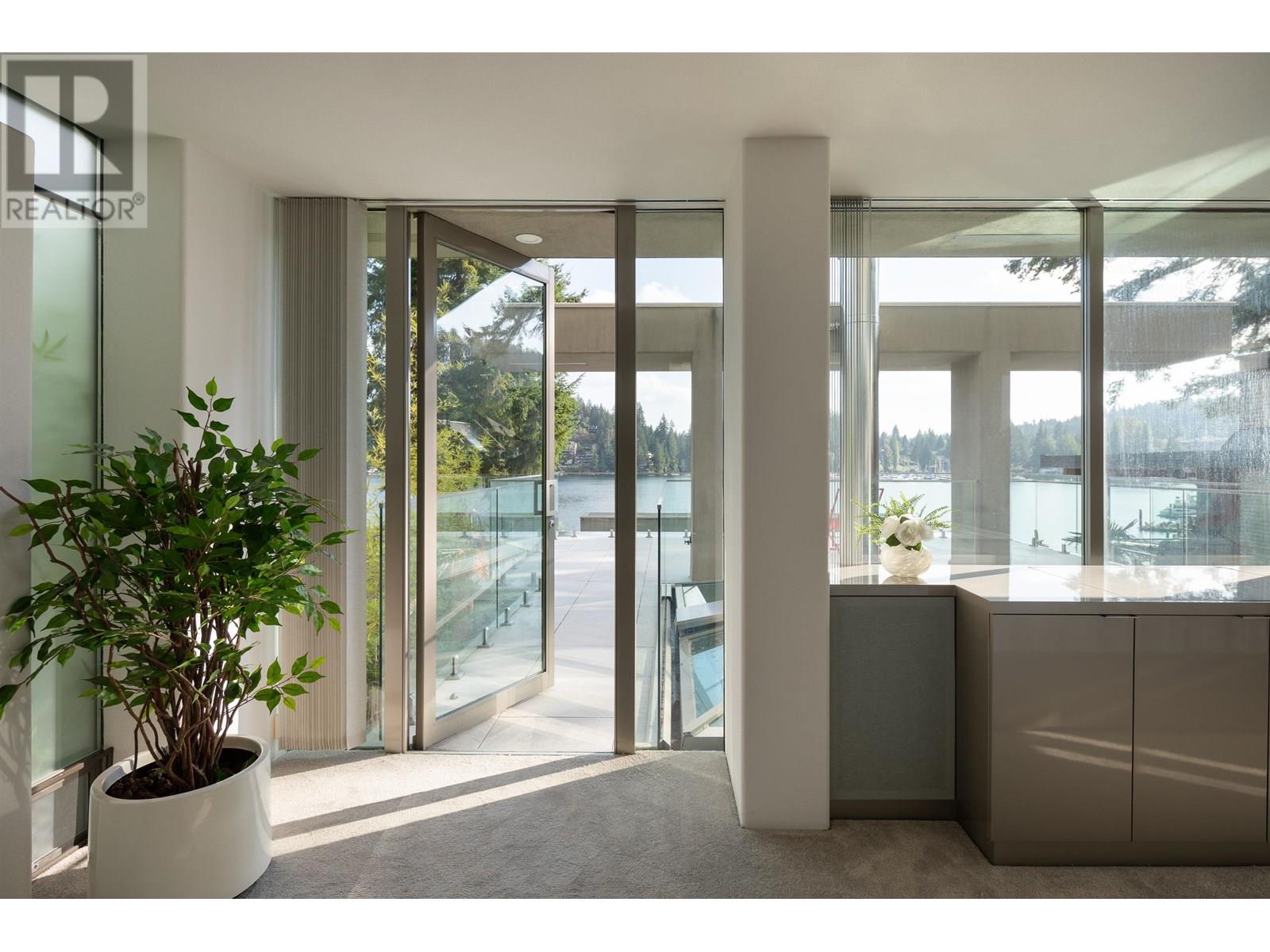 2724 PANORAMA DRIVE, North Vancouver