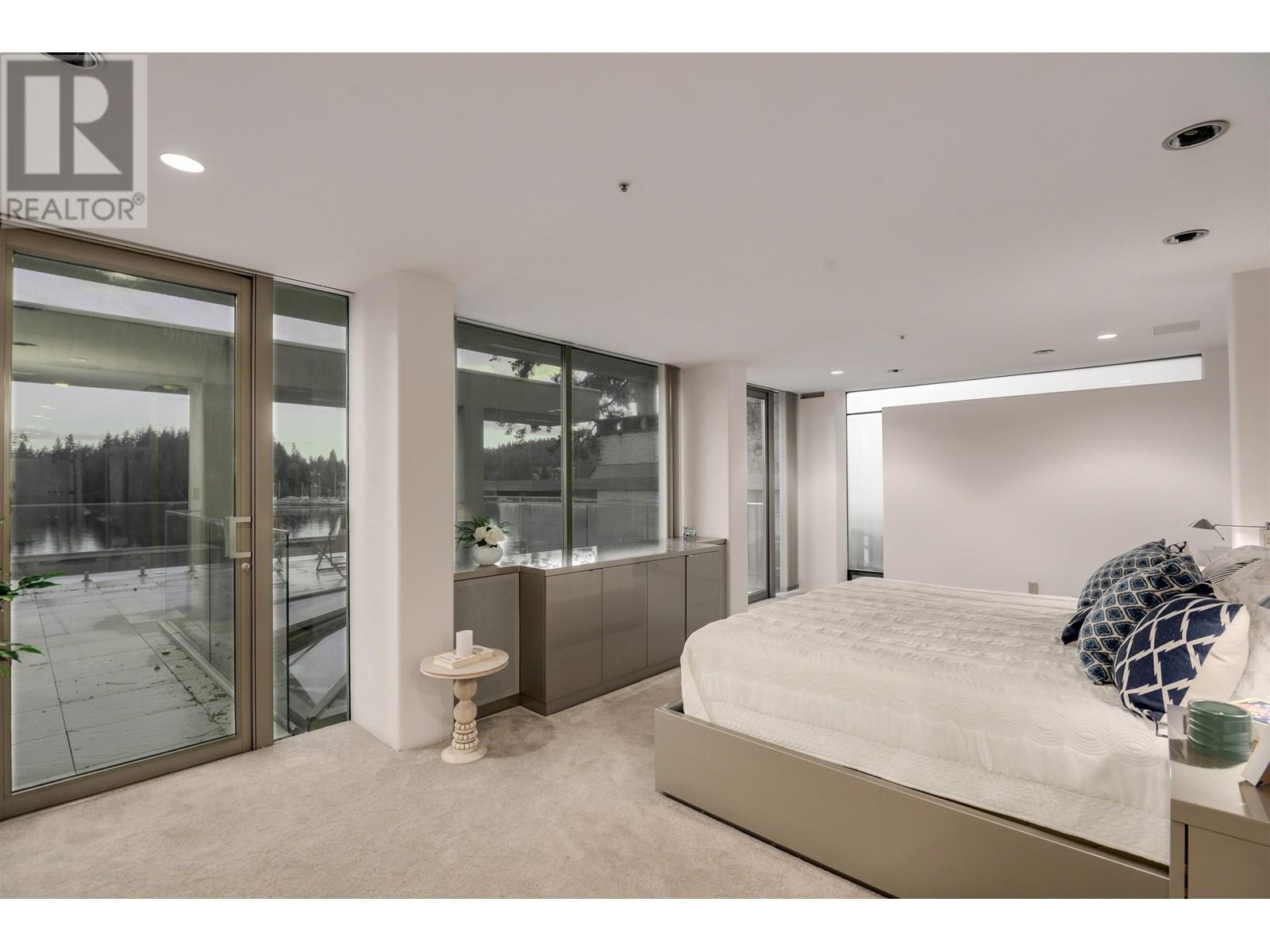 2724 PANORAMA DRIVE, North Vancouver