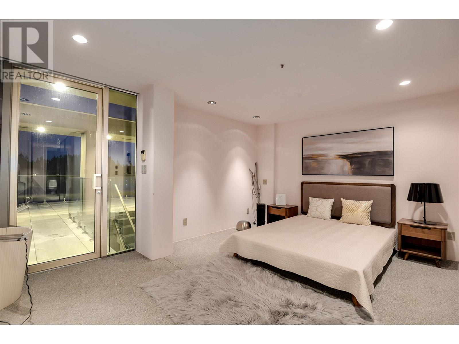 2724 PANORAMA DRIVE, North Vancouver