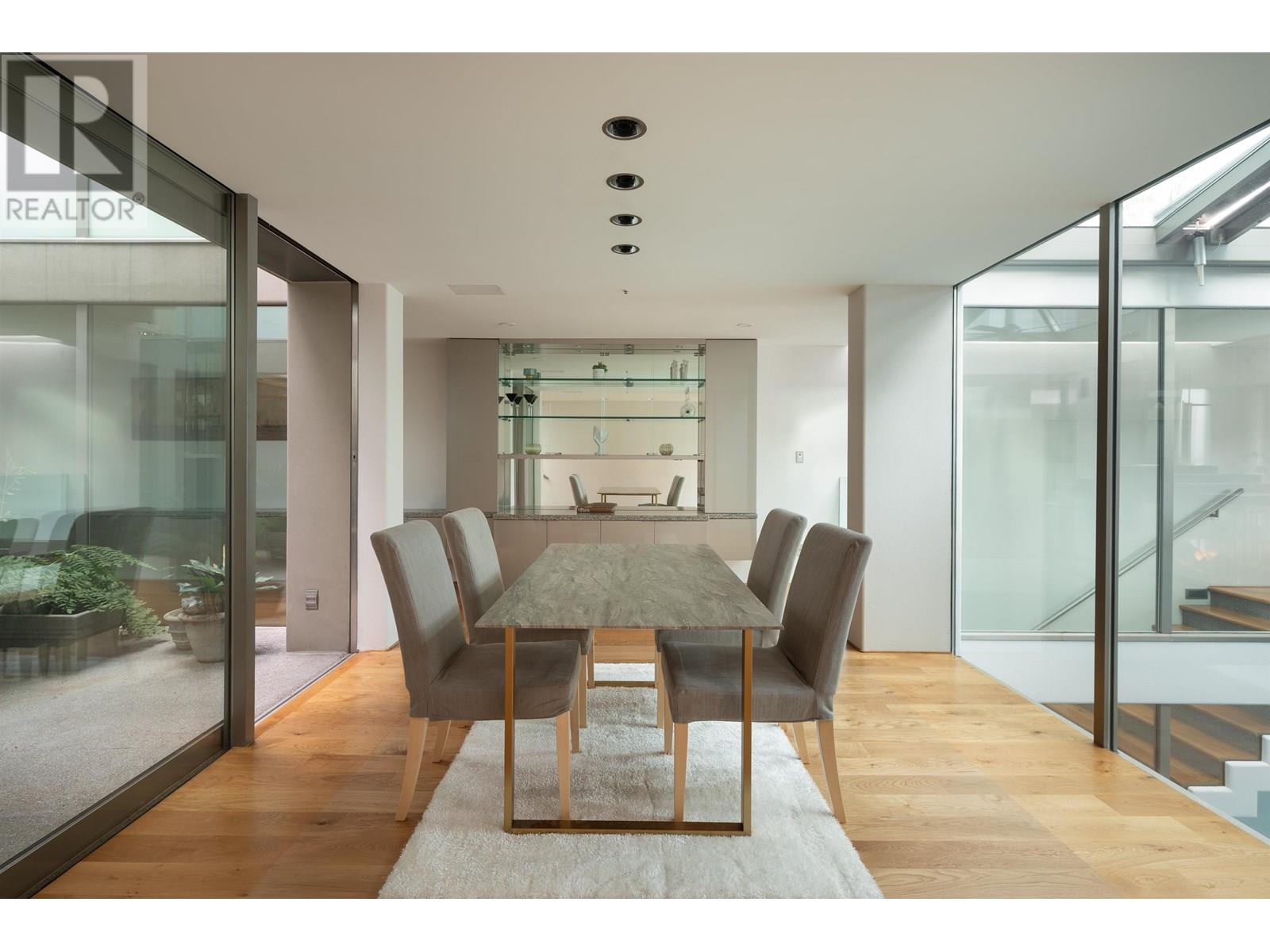 2724 PANORAMA DRIVE, North Vancouver
