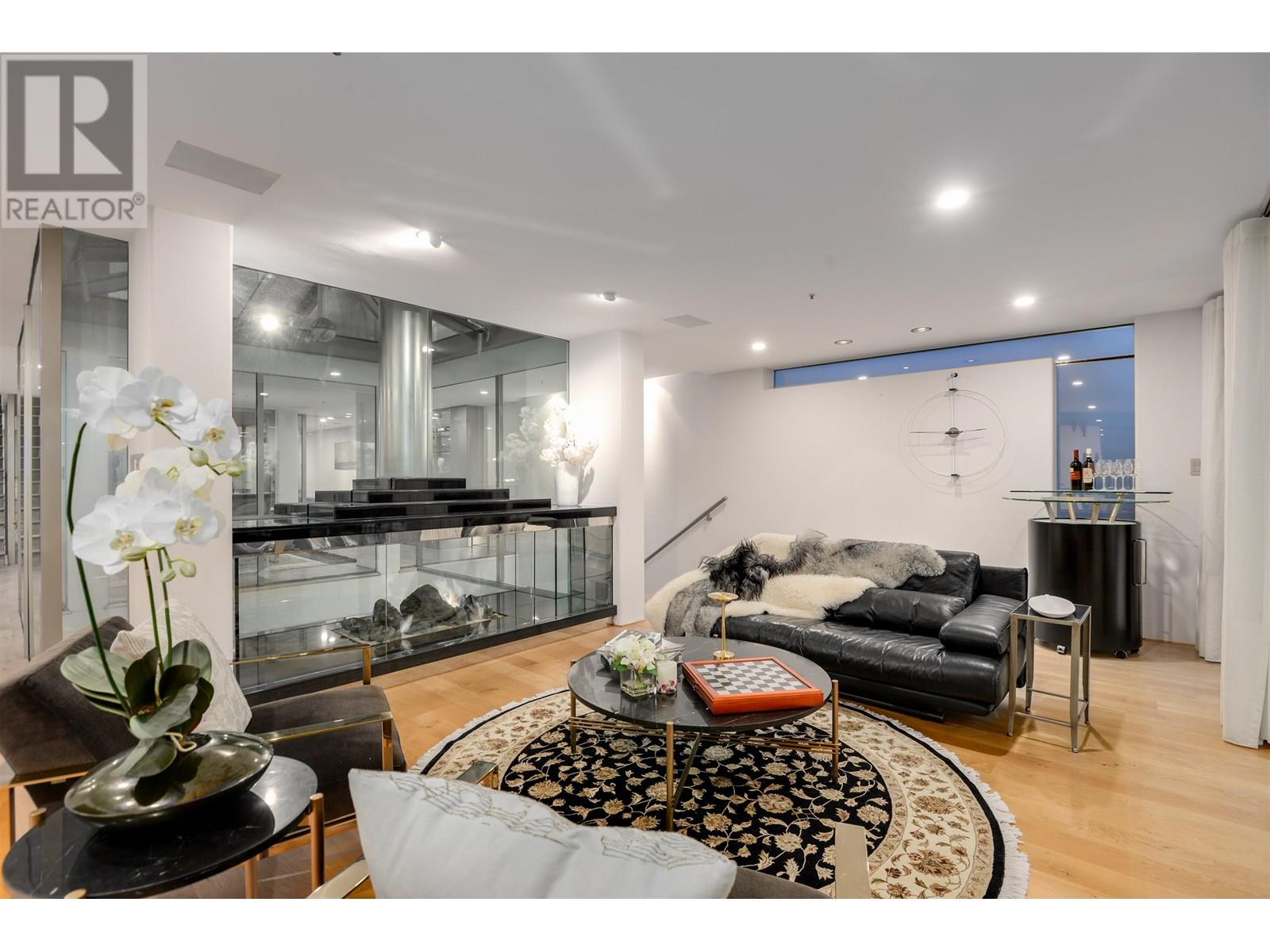 2724 PANORAMA DRIVE, North Vancouver
