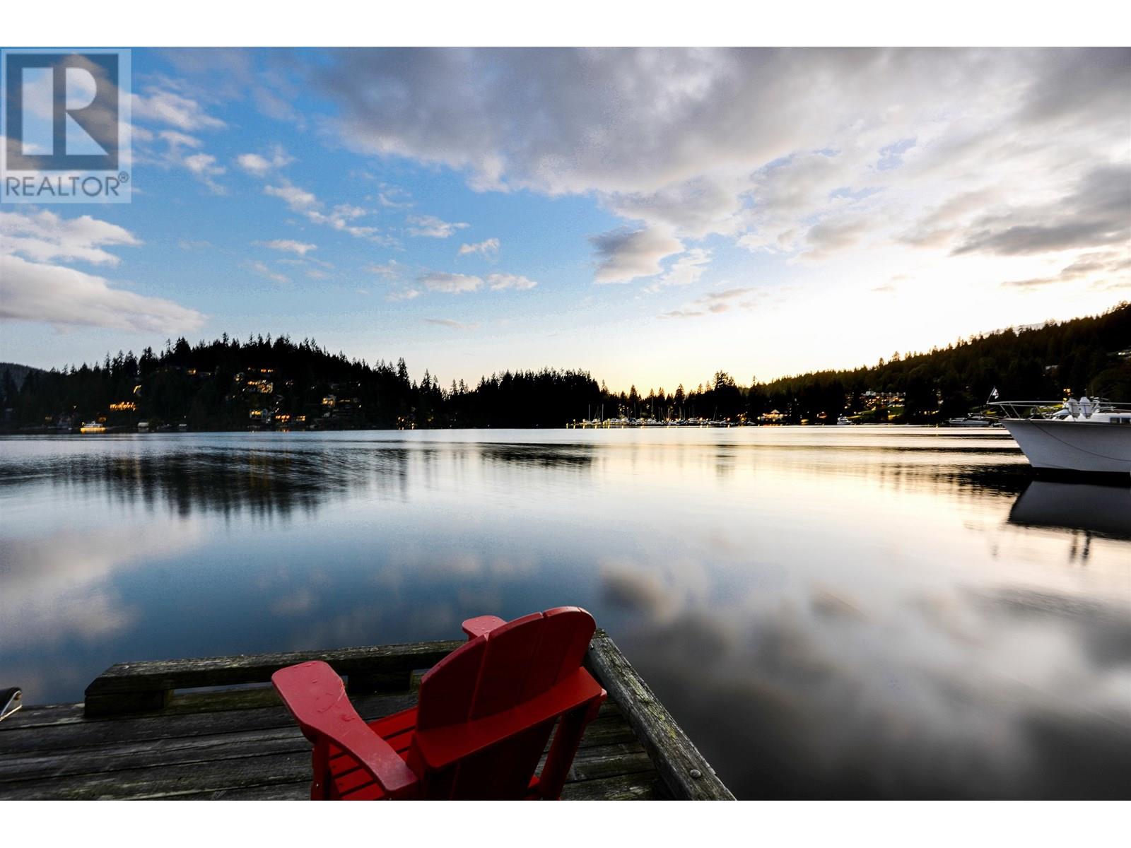 2724 PANORAMA DRIVE, North Vancouver