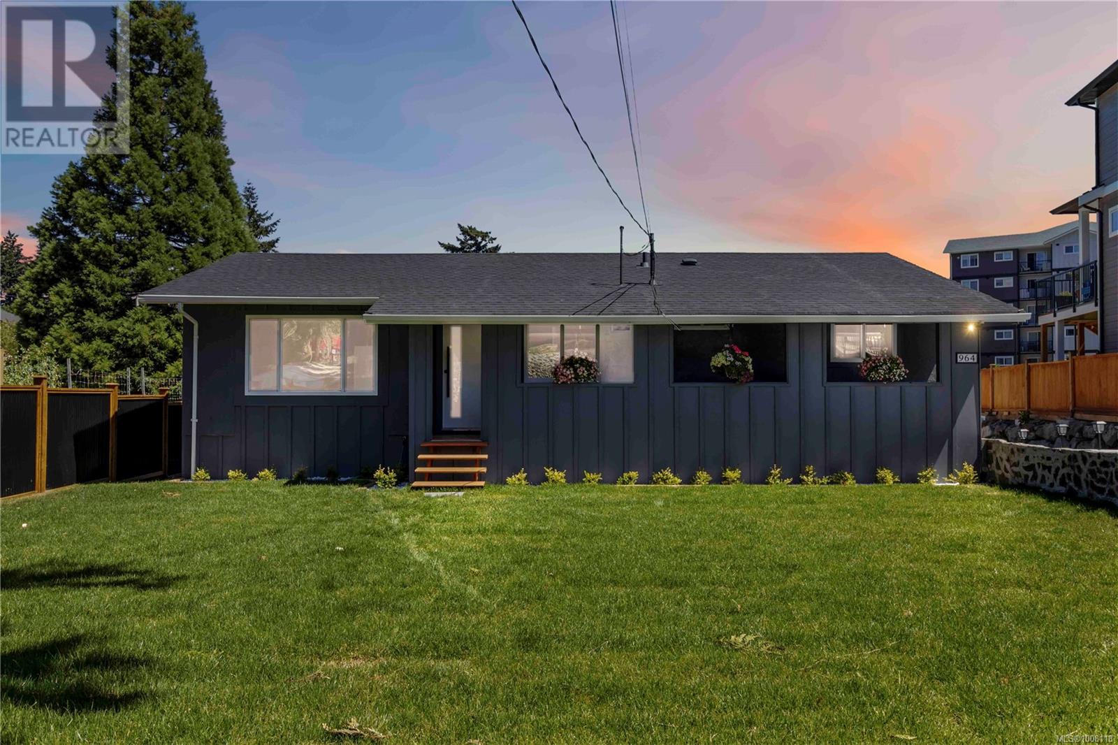 Photo 2 of 964 Loch Glen Pl, Langford BC