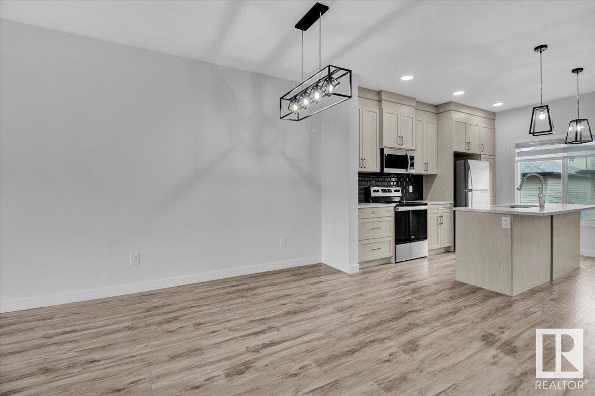 Photo 6 of 9480 Colak Ln Sw, Edmonton AB