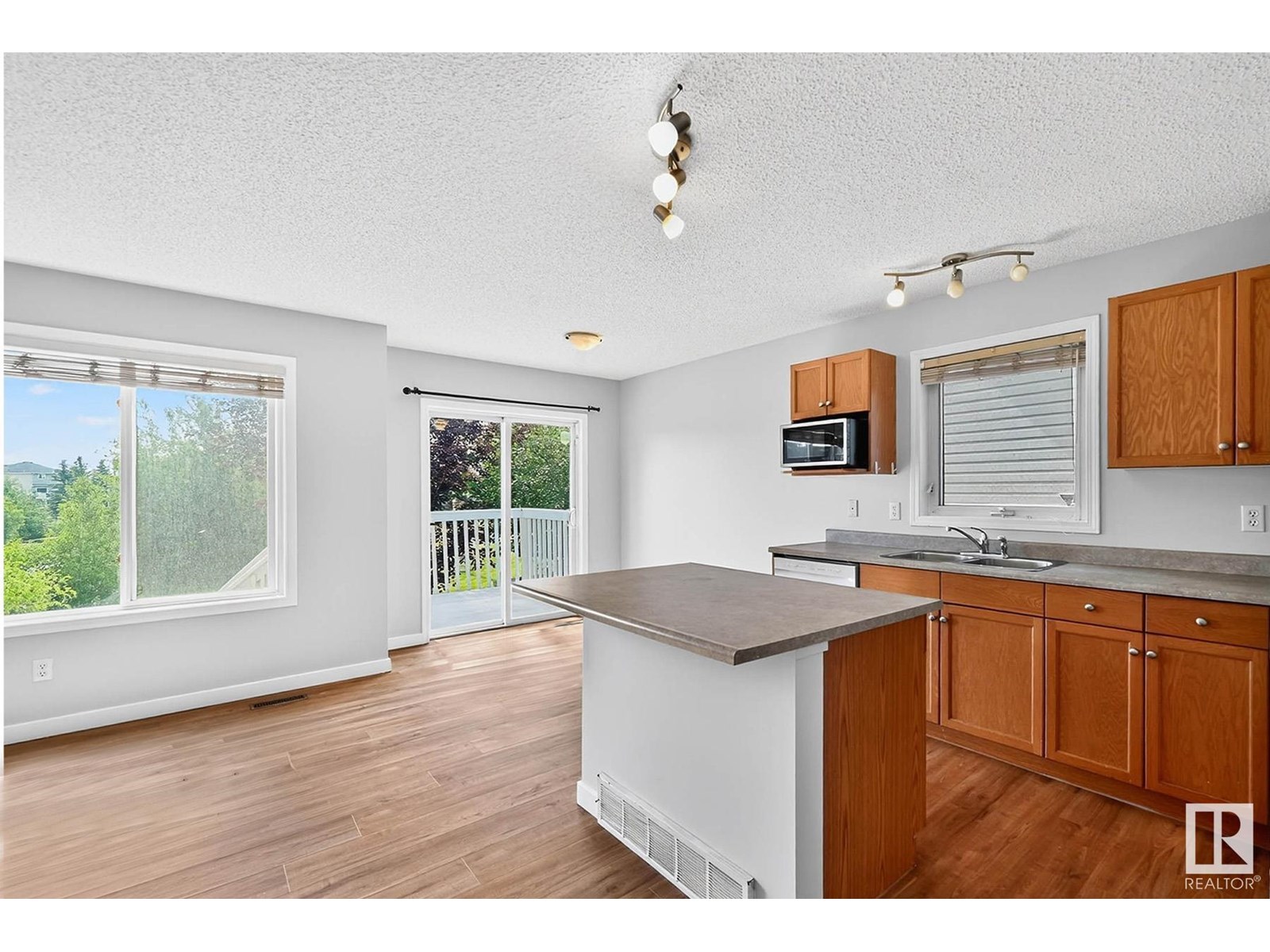 Photo 7 of 3 2021 Grantham Co Nw, Edmonton AB