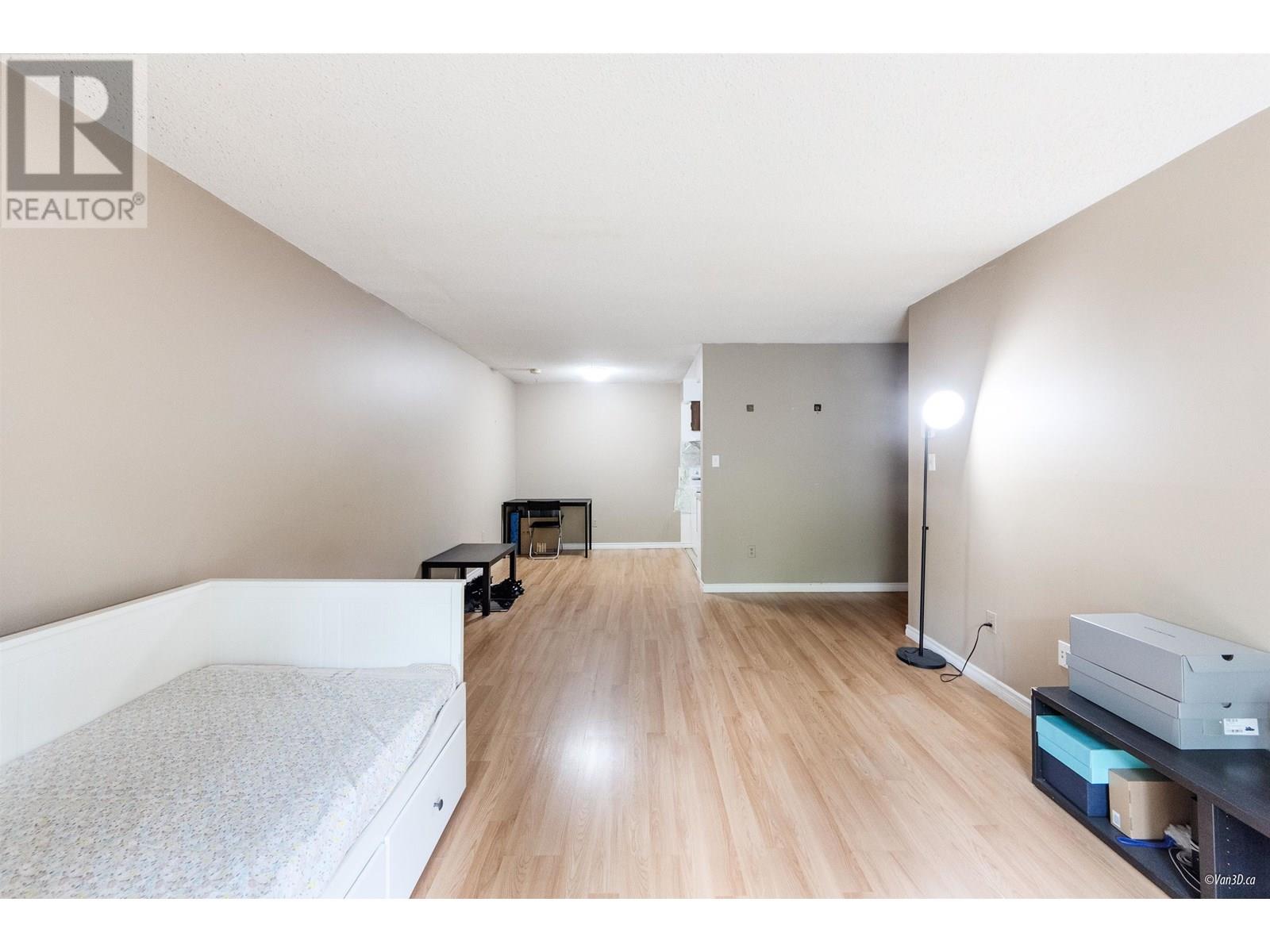 Photo 12 of 320 9857 Manchester Drive, Burnaby BC