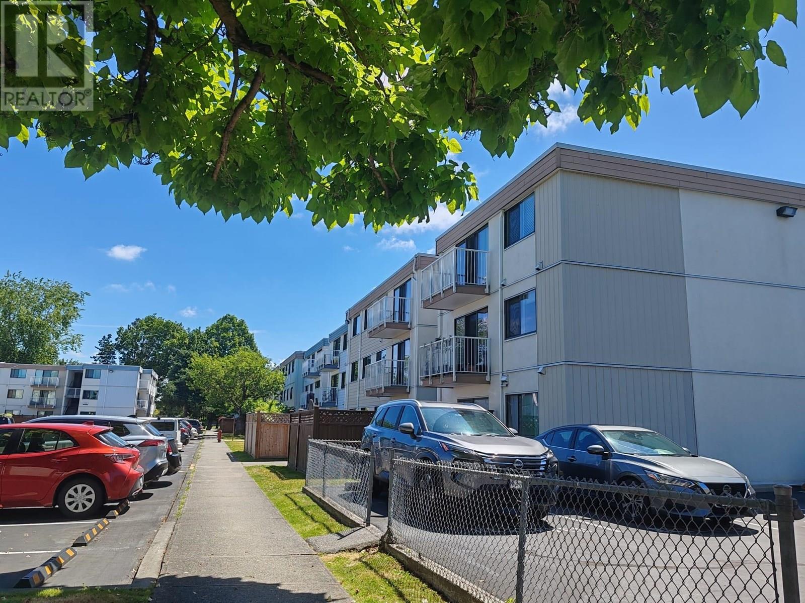 #204-7240 LINDSAY Road, Richmond