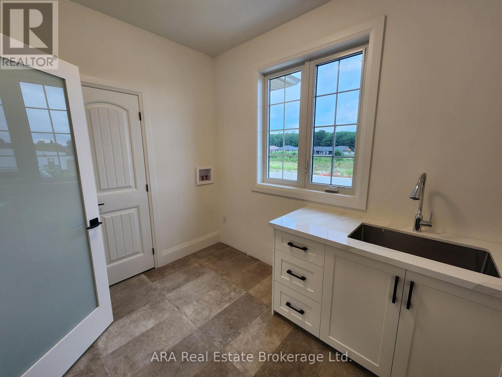 Photo 18 of 30 8 Hilton Lane, Meaford ON