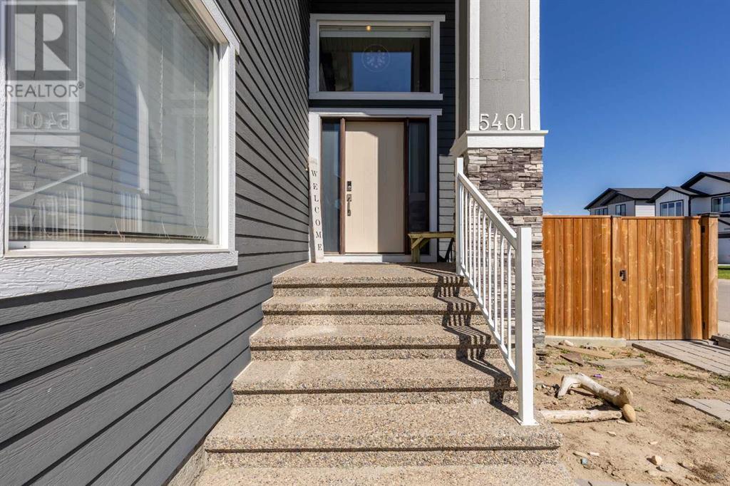 Photo 3 of 5401 43 Street, Taber AB