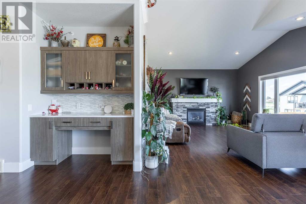 Photo 10 of 5401 43 Street, Taber AB