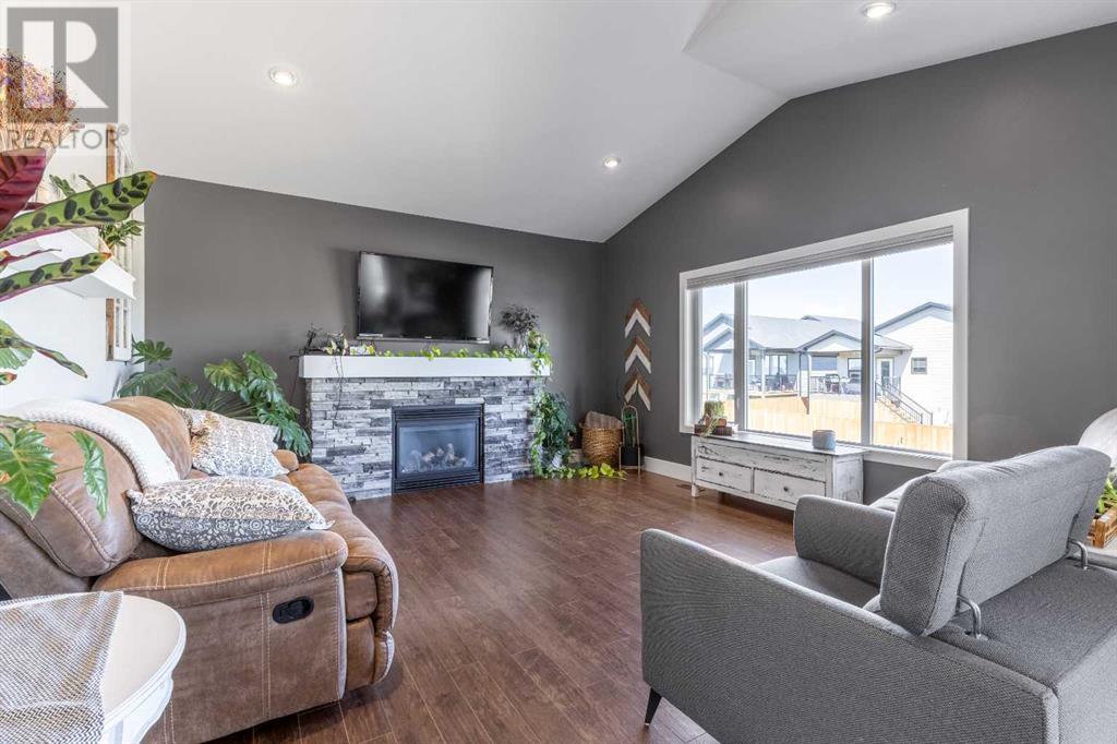 Photo 12 of 5401 43 Street, Taber AB