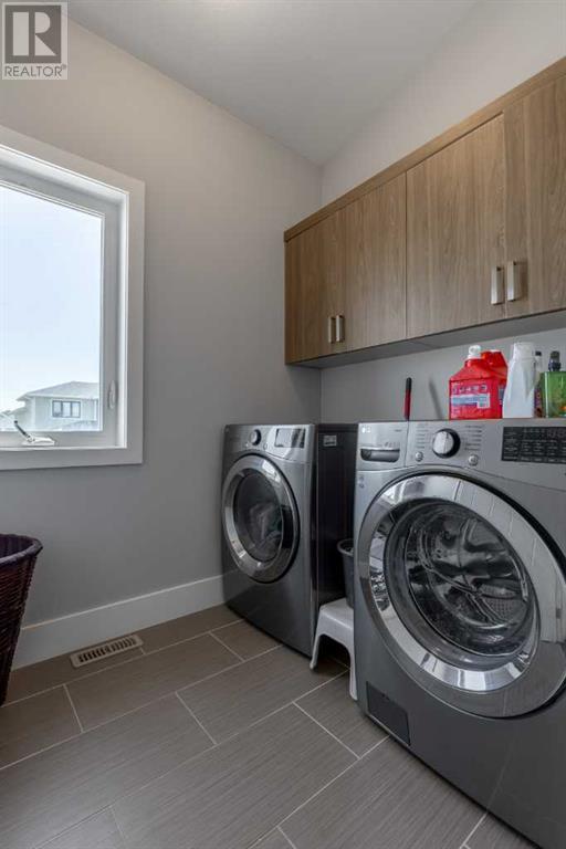 Photo 17 of 5401 43 Street, Taber AB