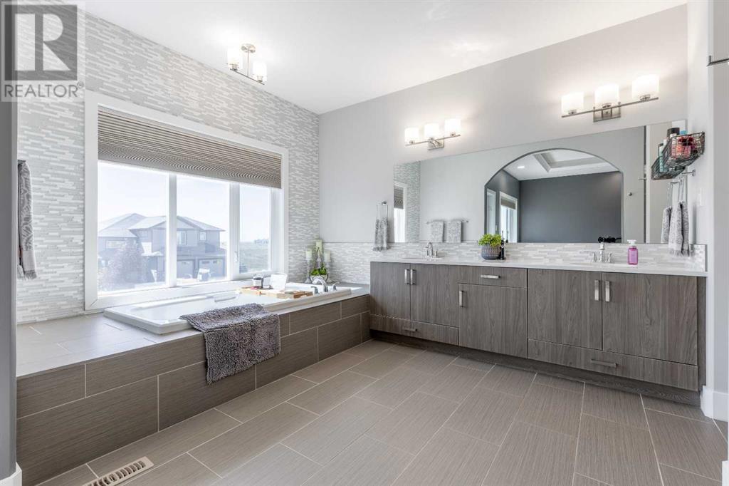 Photo 22 of 5401 43 Street, Taber AB