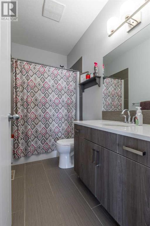 Photo 16 of 5401 43 Street, Taber AB