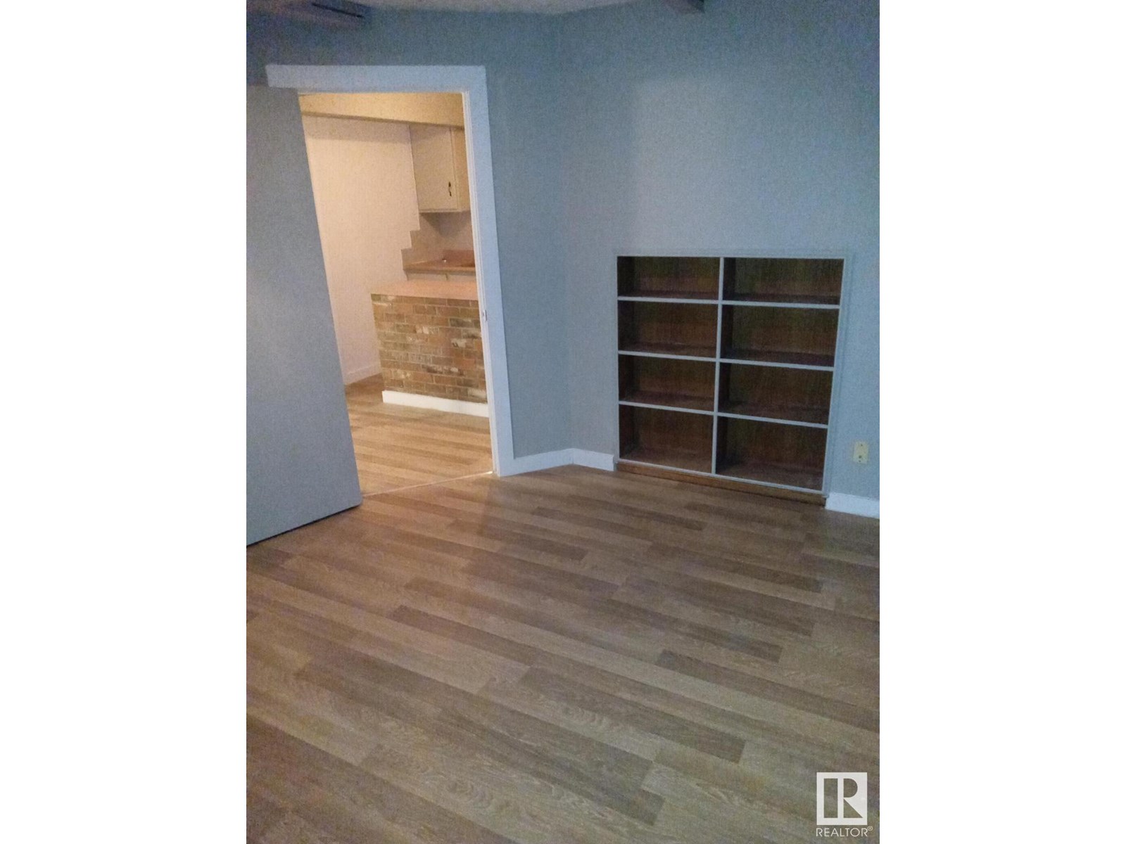 Photo 9 of 5313 21 Av Nw Nw, Edmonton AB