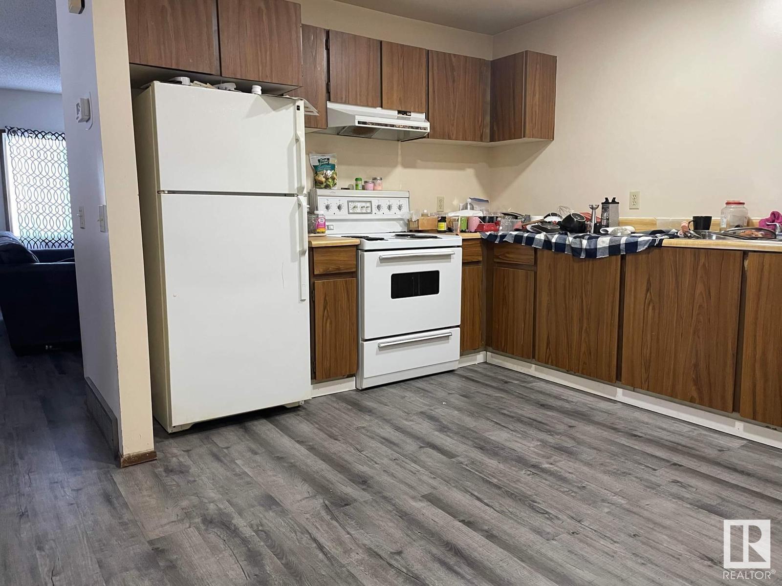 Photo 7 of 5313 21 Av Nw Nw, Edmonton AB
