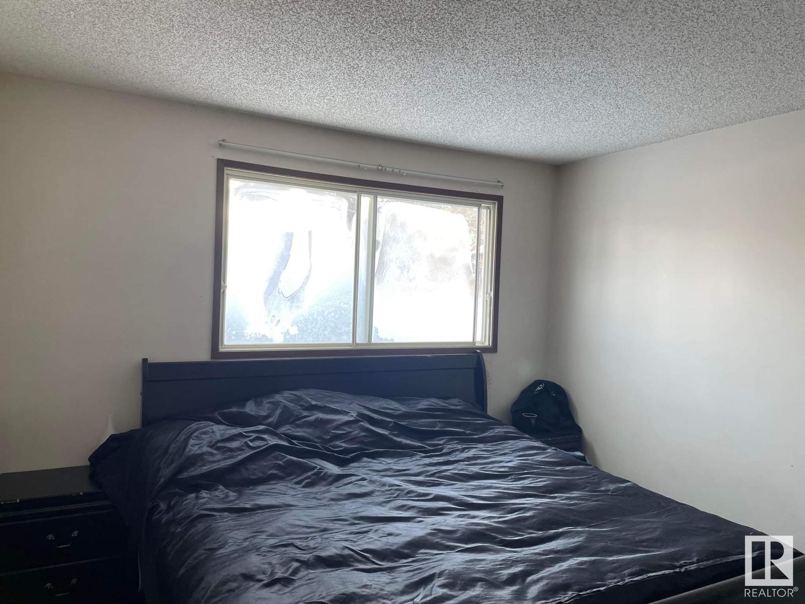 Photo 2 of 5313 21 Av Nw Nw, Edmonton AB