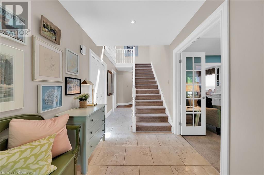 Photo 7 of 12 Vance Crescent, Waterdown ON