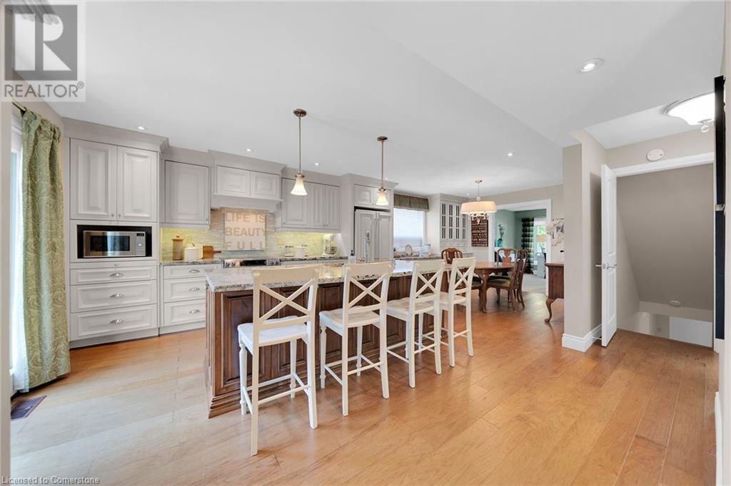 Photo 17 of 12 Vance Crescent, Waterdown ON