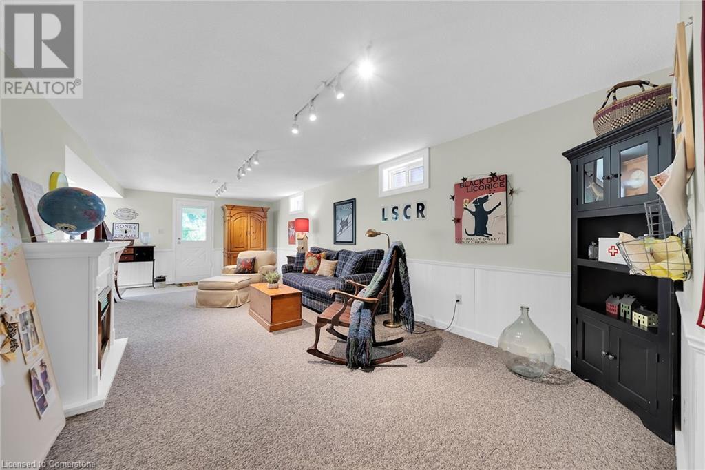Photo 37 of 12 Vance Crescent, Waterdown ON