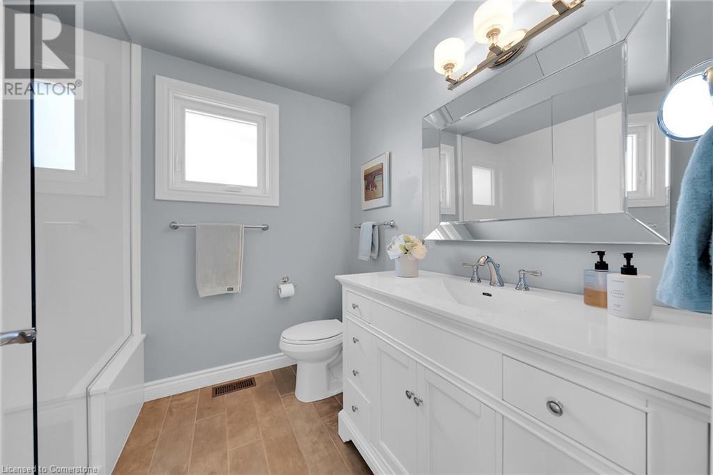 Photo 30 of 12 Vance Crescent, Waterdown ON