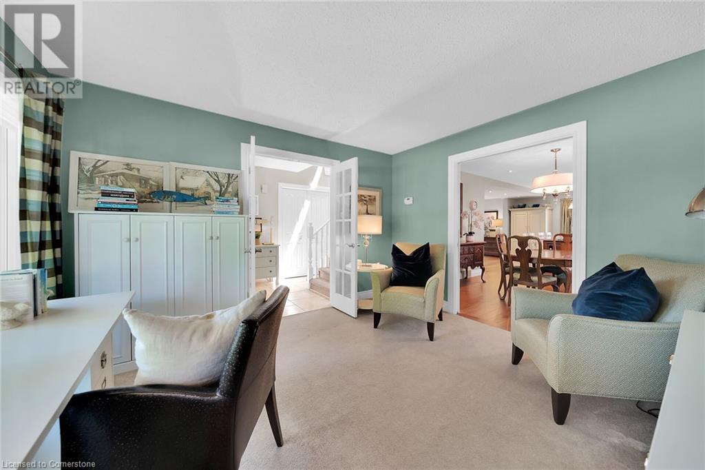 Photo 10 of 12 Vance Crescent, Waterdown ON