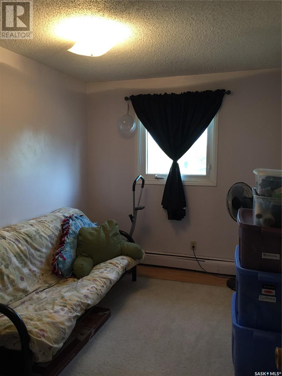 Photo 18 of 25 2309 17th Street W, Saskatoon SK