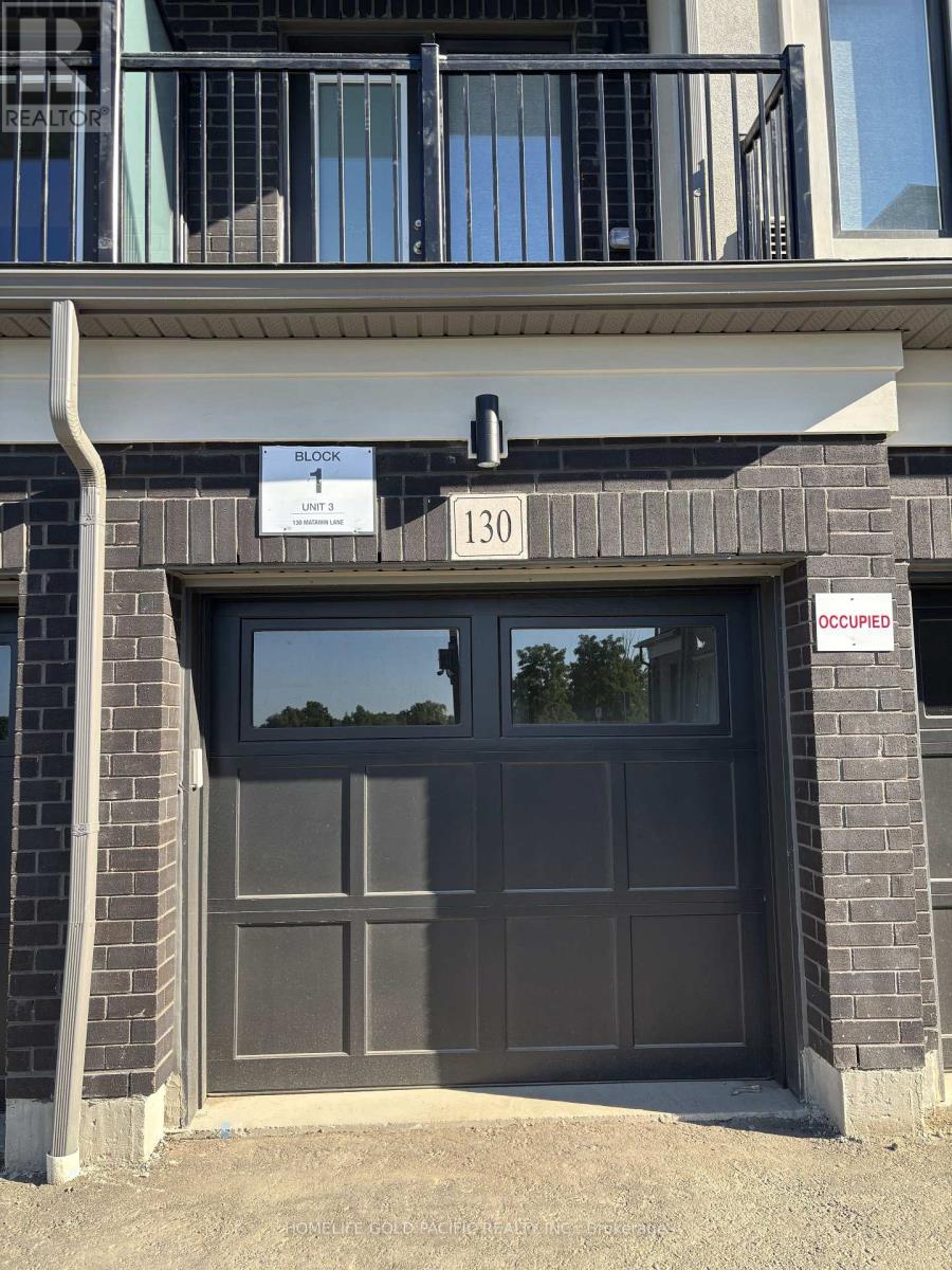 Photo 2 of 130 Matawin Lane, Richmond Hill ON